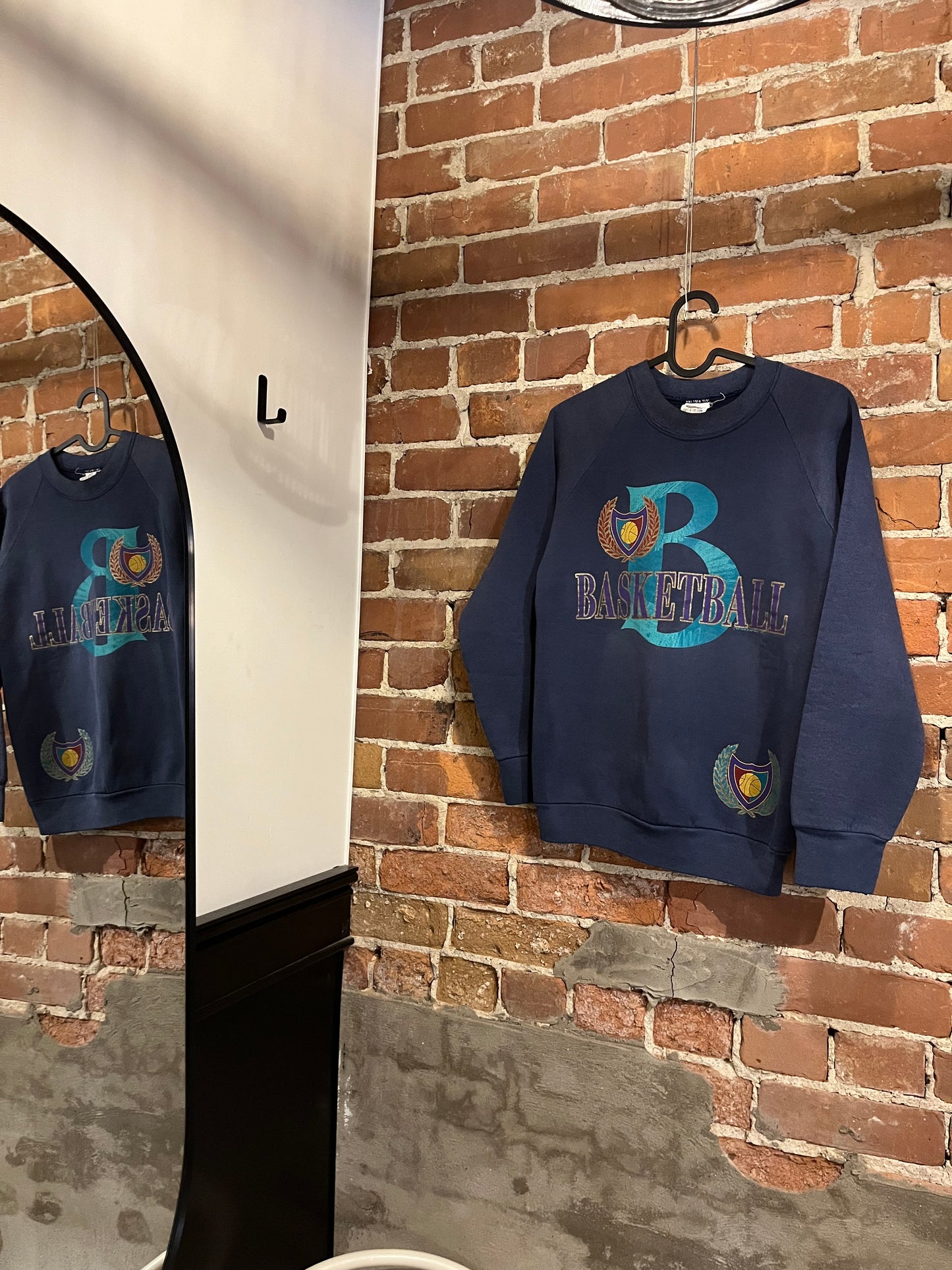 Vintage 90s Basketball Graphic Sweatshirt