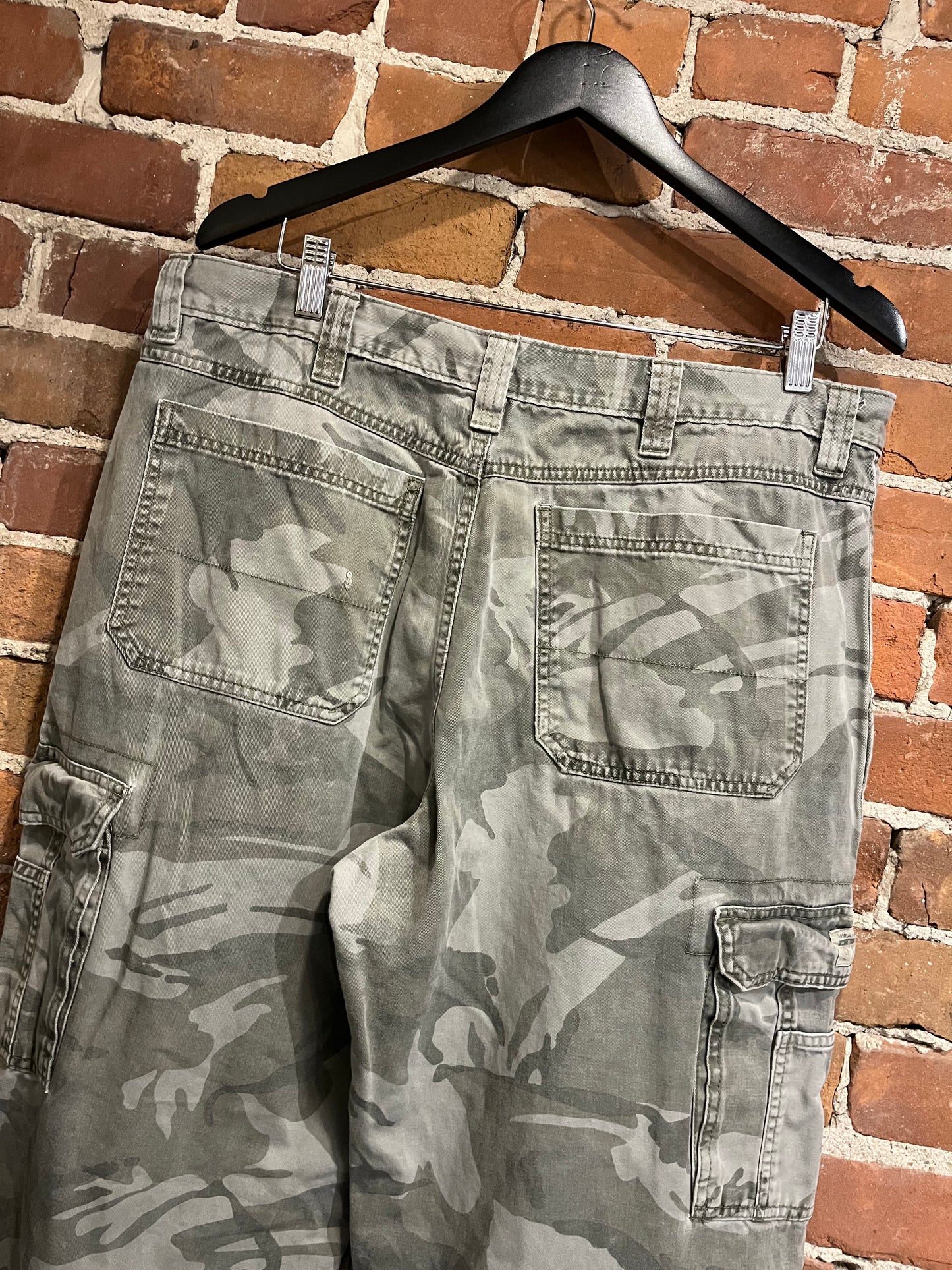 Vintage Wrangler Camo Cargo Pants