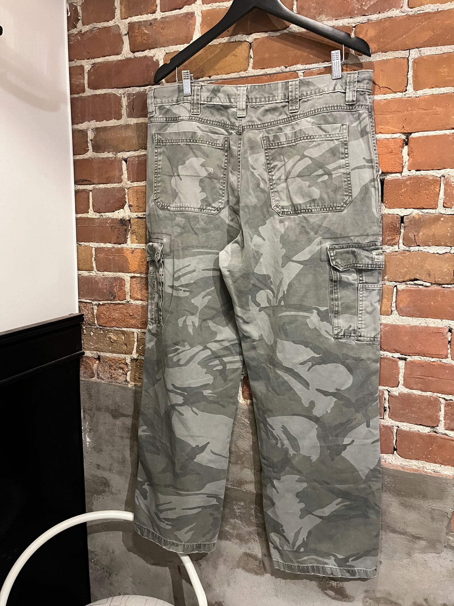 Vintage Wrangler Camo Cargo Pants