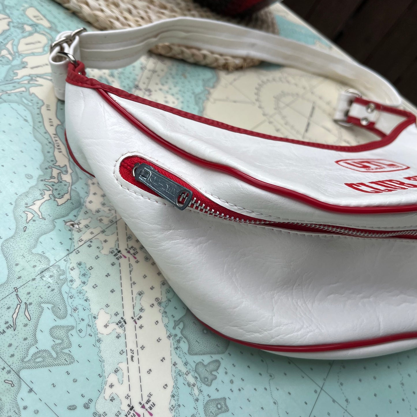 Vintage Air Canada Club SkiFari Vinyl Belt Bag UTL Holiday Tours