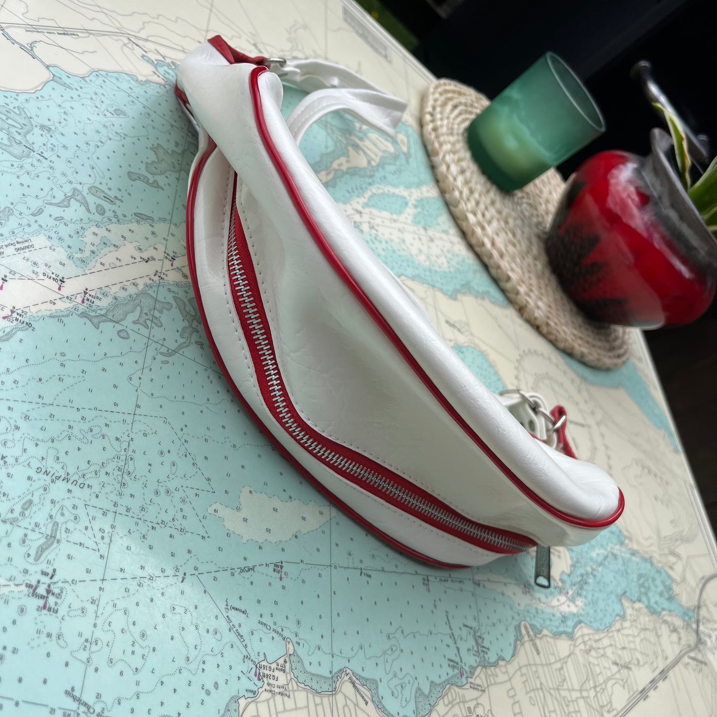 Vintage Air Canada Club SkiFari Vinyl Belt Bag UTL Holiday Tours