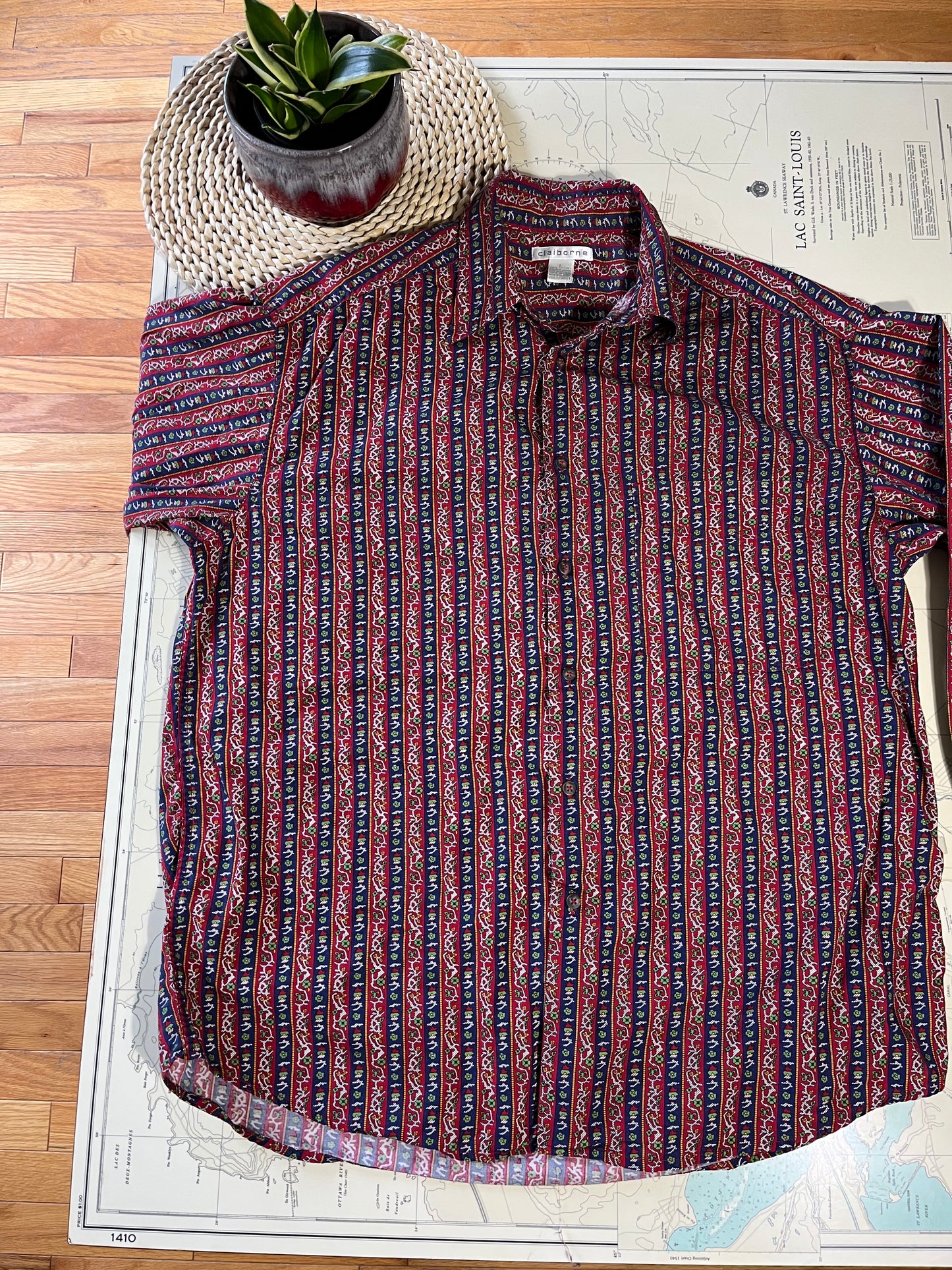 Vintage Claiborne Botanical Pattern Button Up Shirt