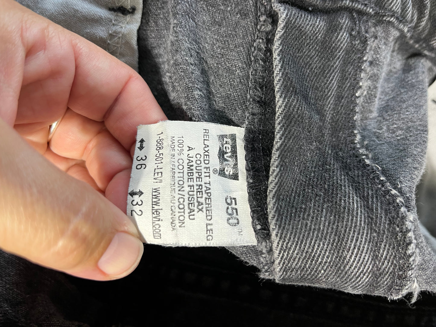 Vintage Levi’s Black 550 36 x 32