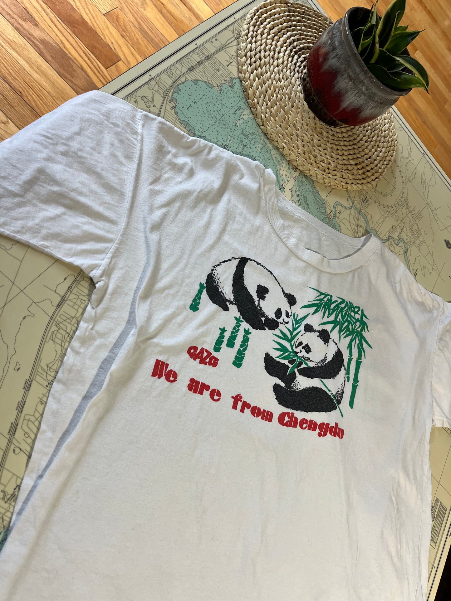 Vintage Panda Screen Print Graphic Single Stitch Tee Shirt