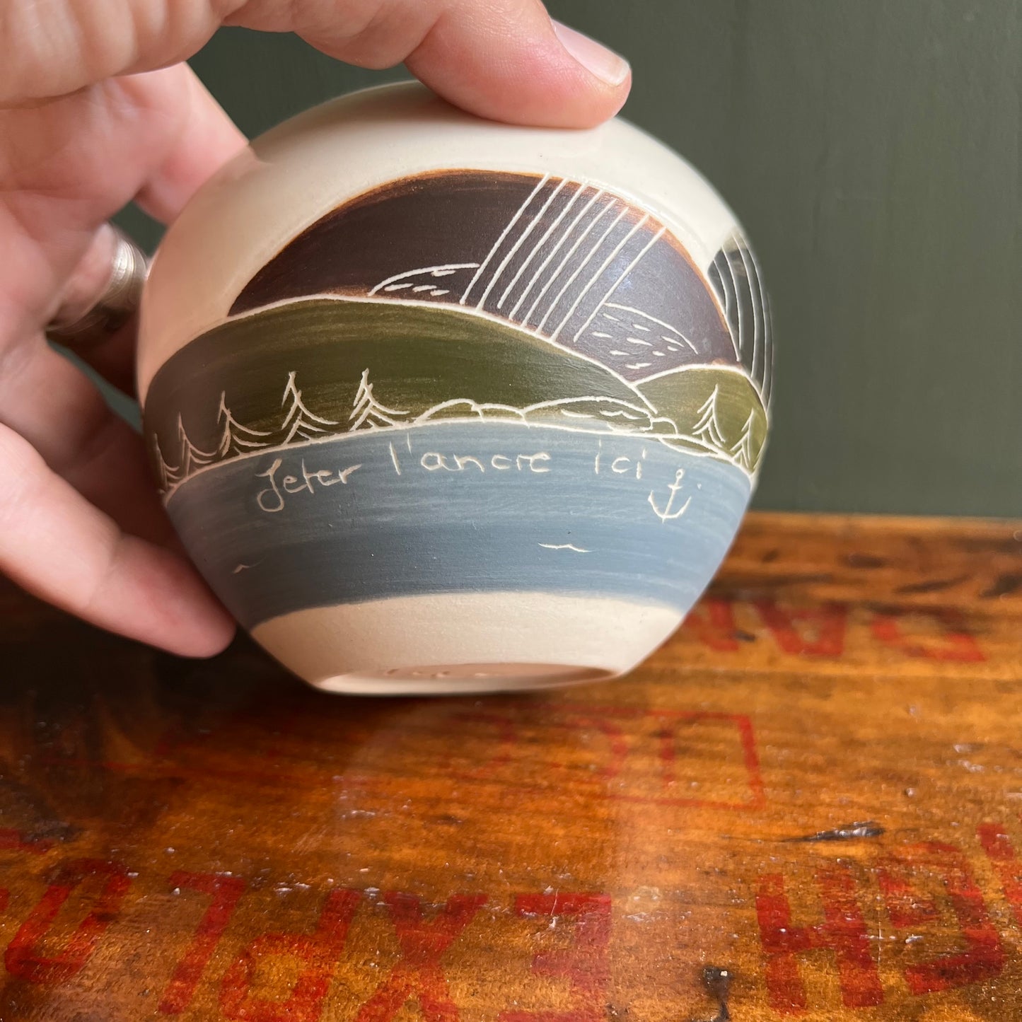 Jeter L’ancre Ici McNeil Small Decorative Ceramic Vase