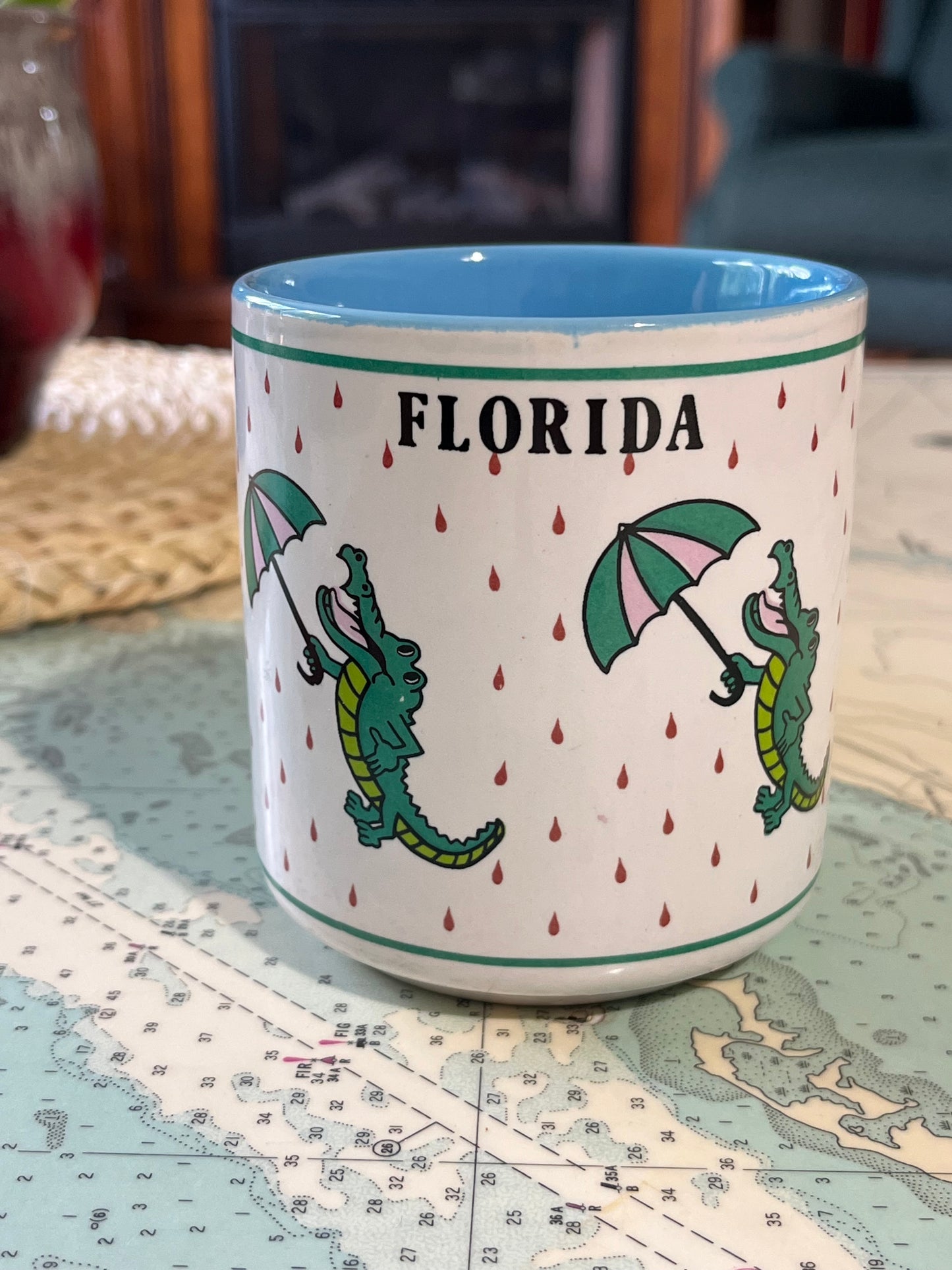 Vintage 80s Florida Crocodile with Umbrella Souvenir Cup / Mug