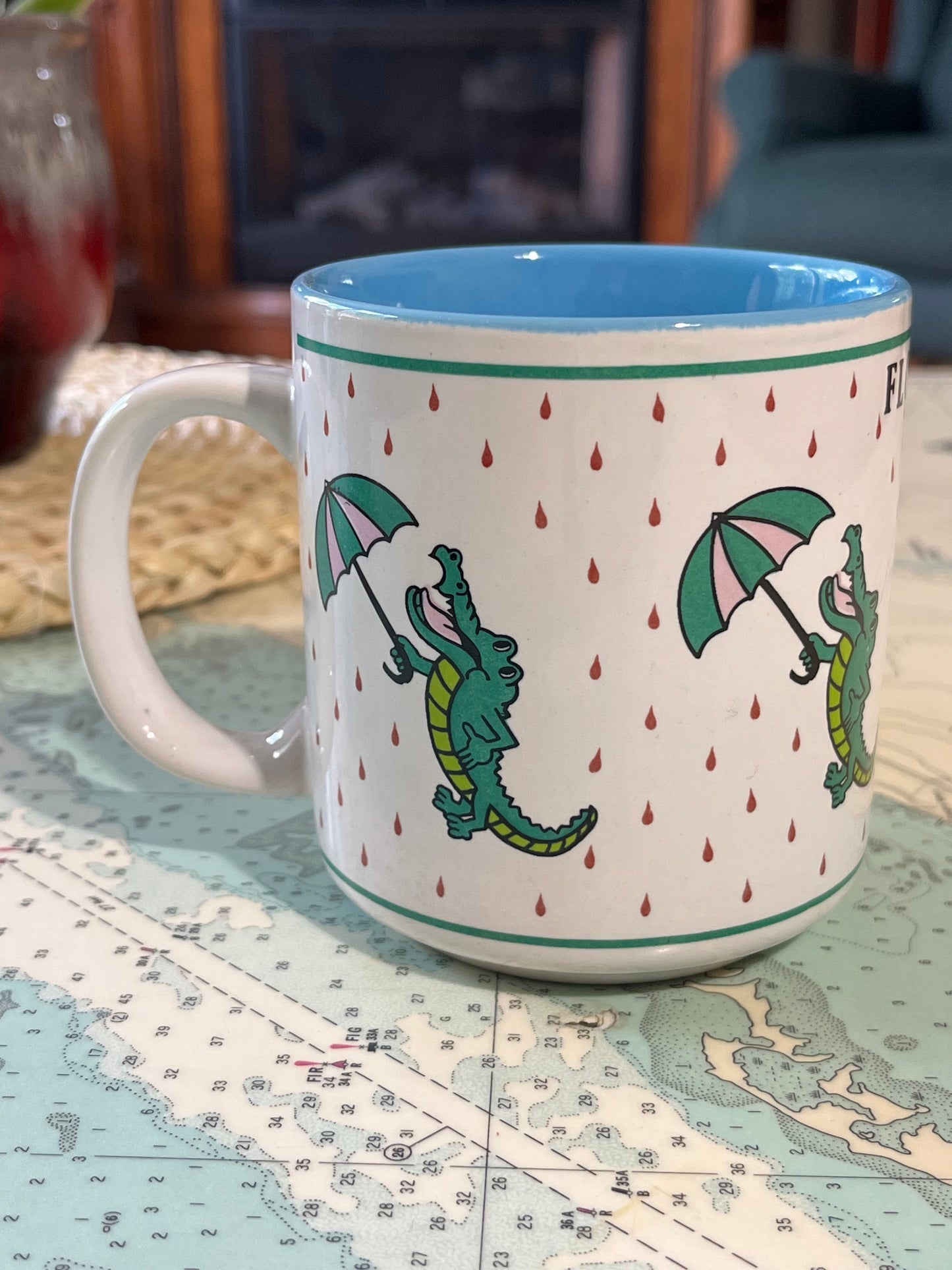 Vintage 80s Florida Crocodile with Umbrella Souvenir Cup / Mug