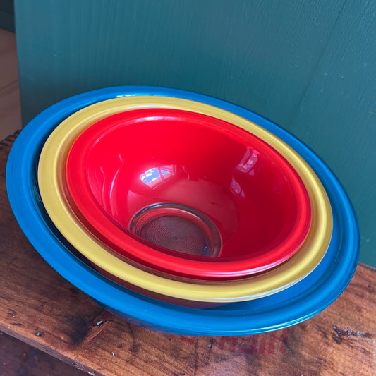 Vintage Pyrex Red Yellow Blue Set of 3 Nesting Bowls