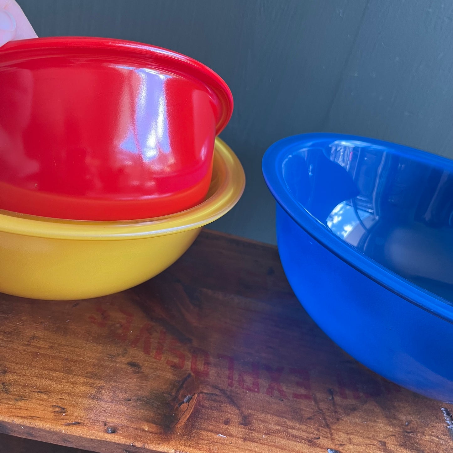 Vintage Pyrex Red Yellow Blue Set of 3 Nesting Bowls