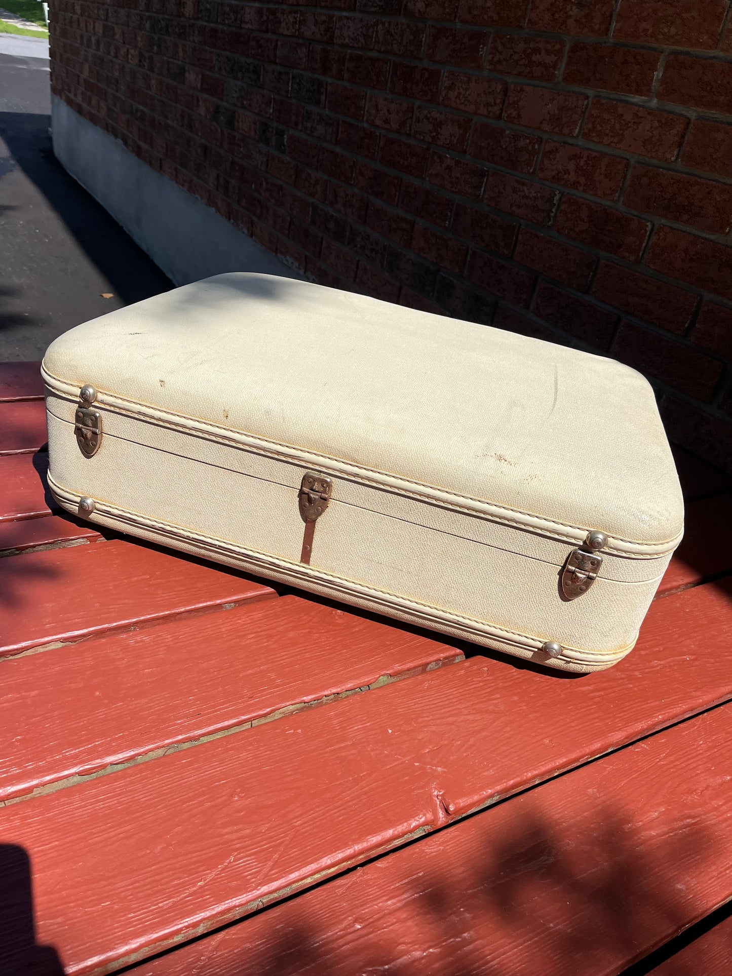 Vintage Cream Americana Suitcase