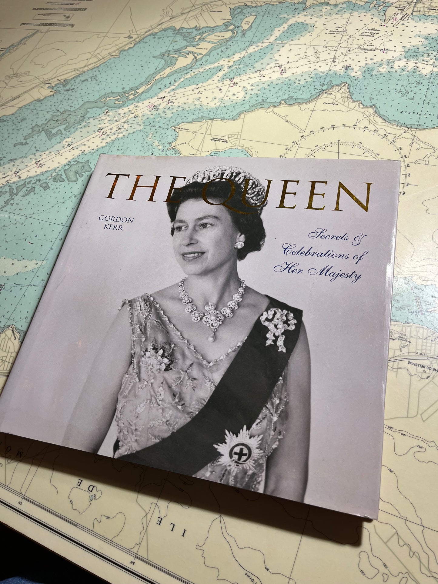 2012 The Queen Secrets & Celebrations of Her Majesty by Gordon Kerr