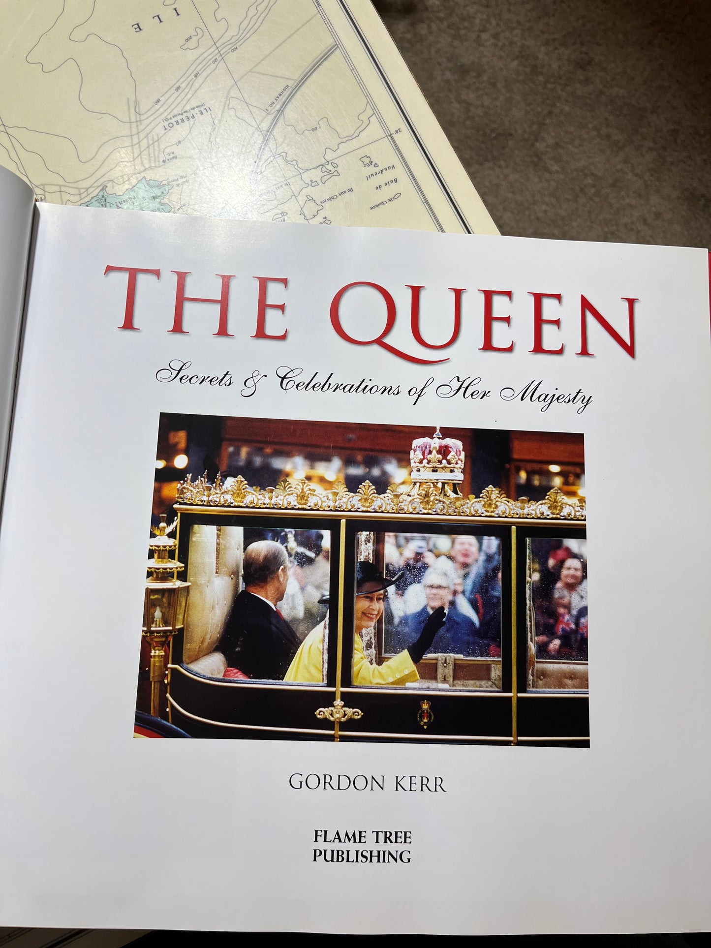 2012 The Queen Secrets & Celebrations of Her Majesty by Gordon Kerr