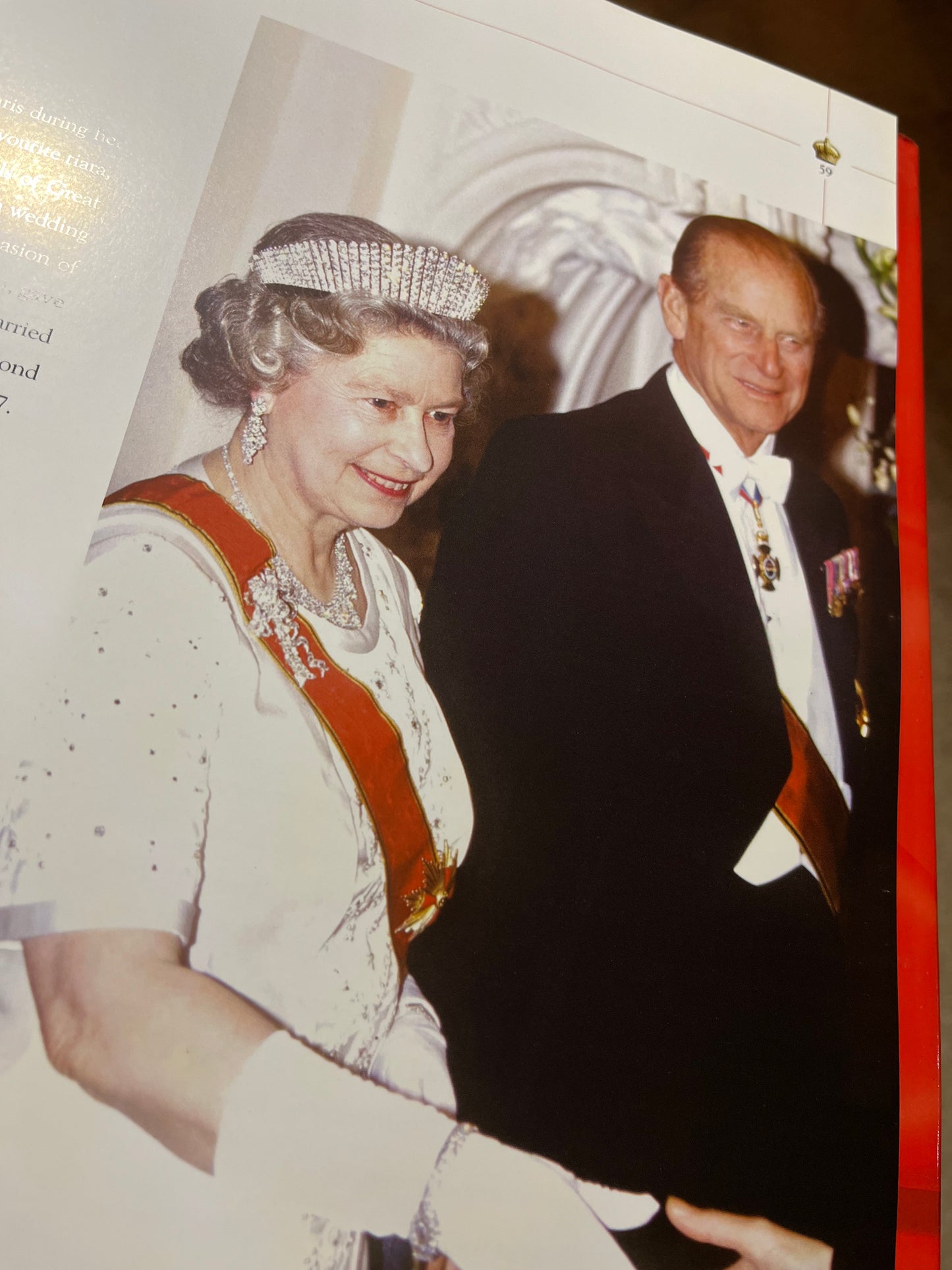2012 The Queen Secrets & Celebrations of Her Majesty by Gordon Kerr