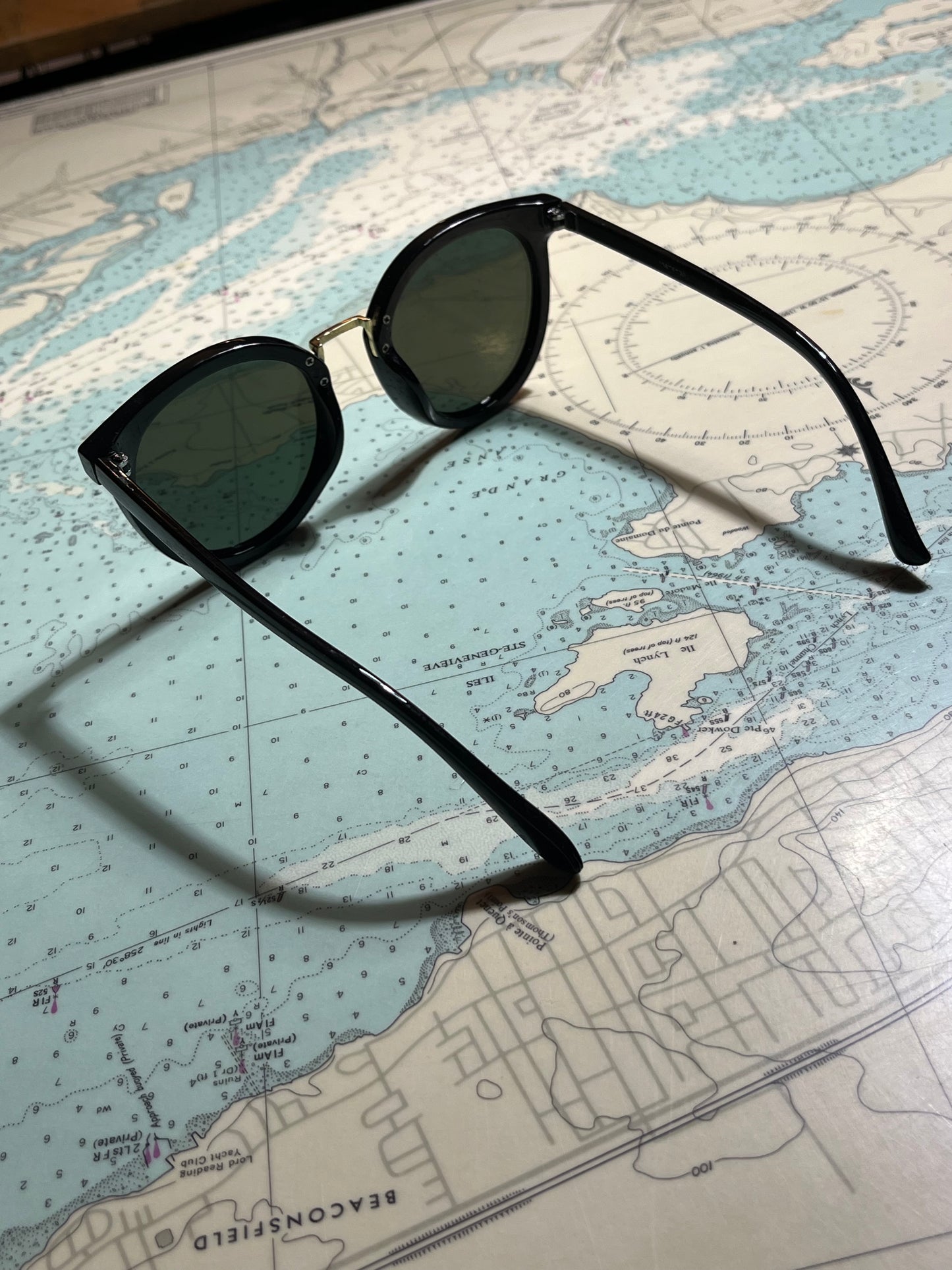 Vintage Merlynn Style Gold Bridge Sunglasses