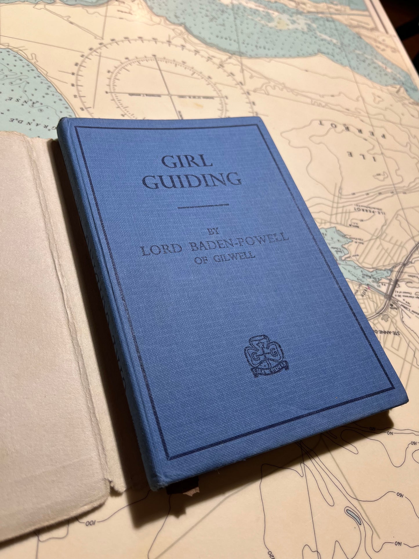 Vintage 1918 Girl Guiding Lord Baden Powell of Gilwell Book