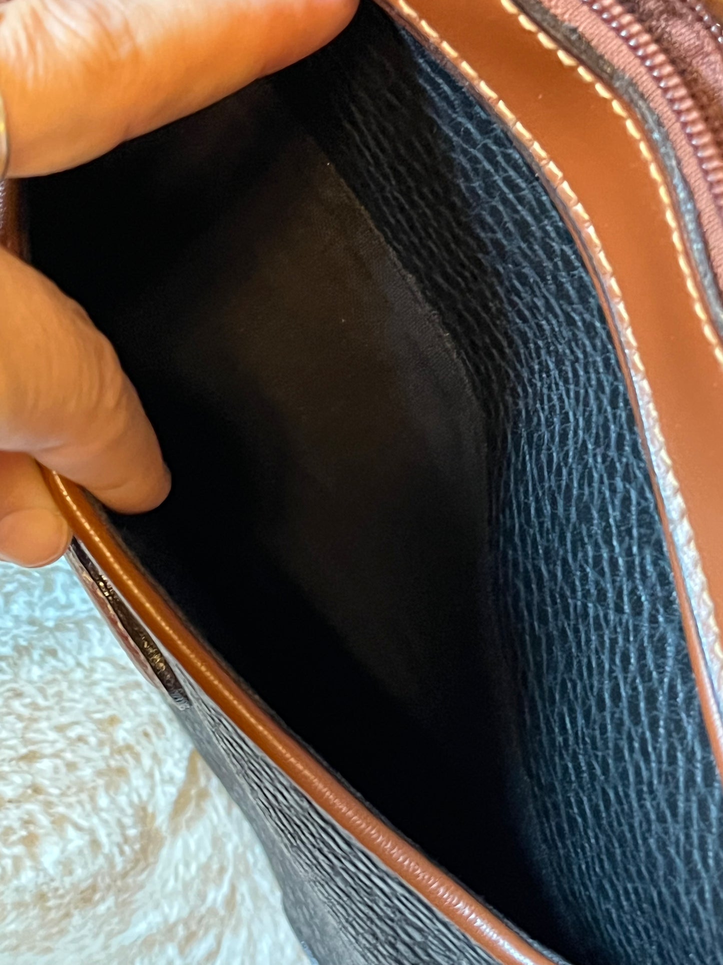 Vintage 90s Buxton Two Tone Leather Sling Purse