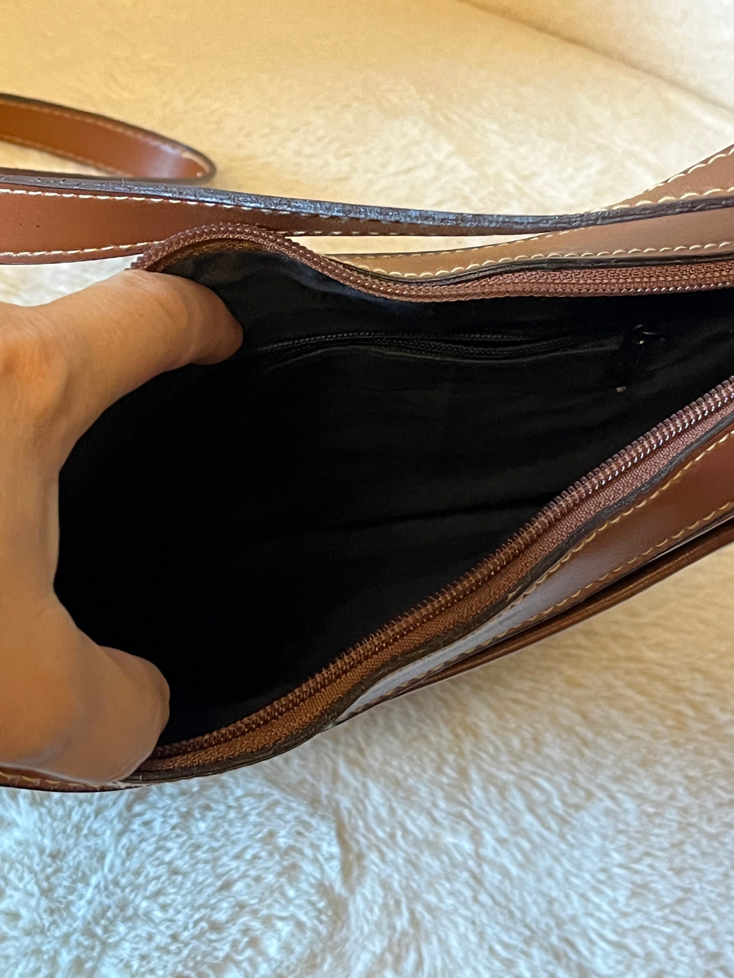 Vintage 90s Buxton Two Tone Leather Sling Purse