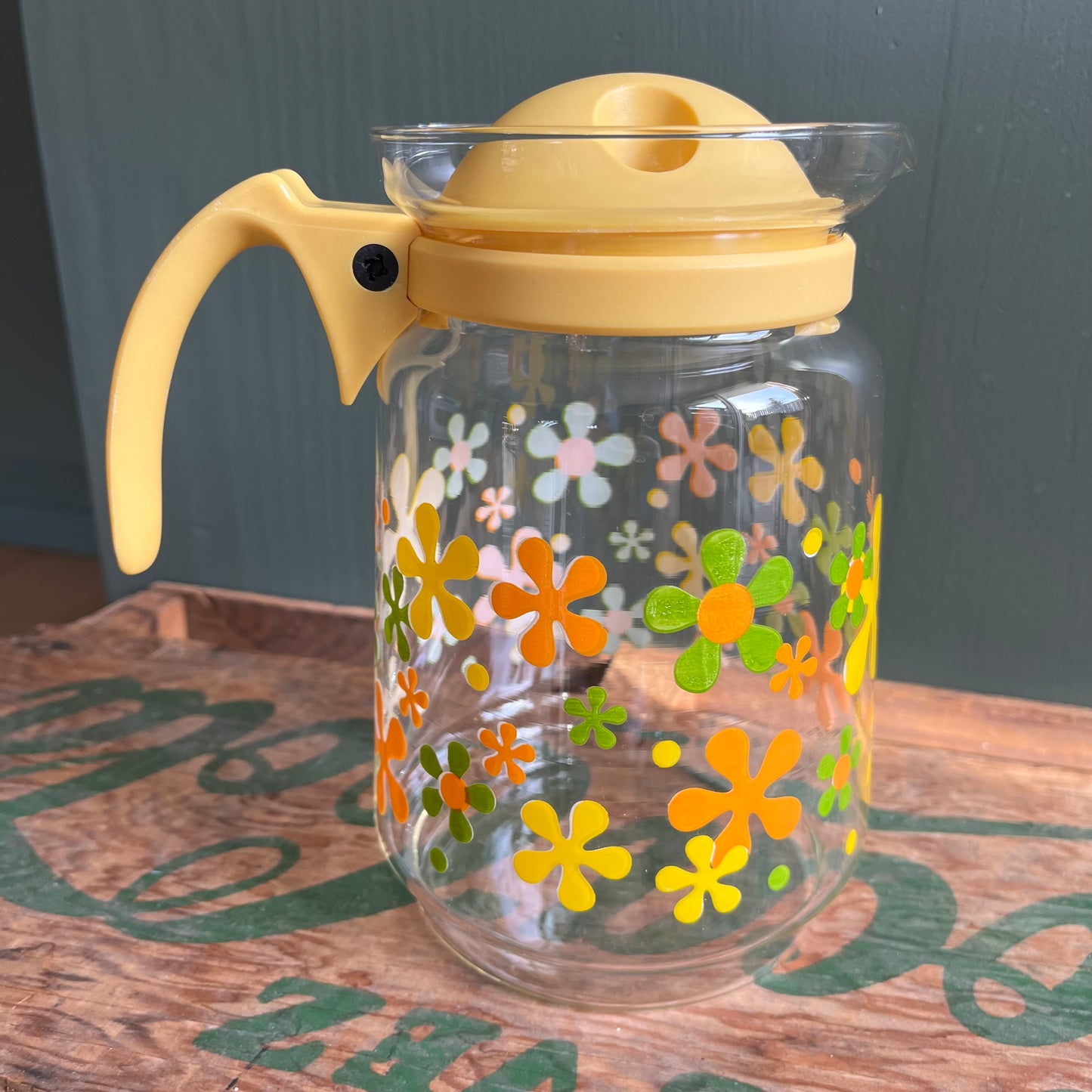 Vintage / Retro 60s Daisy Pitcher with Lid