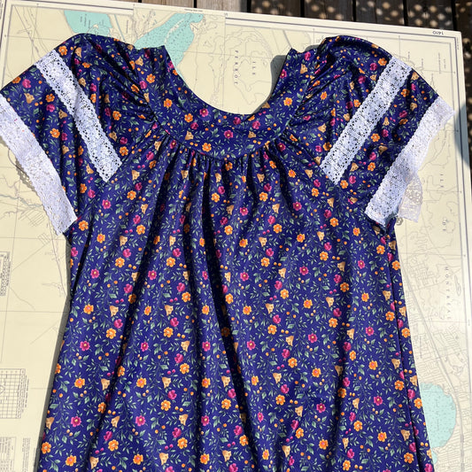 Vintage 80s Hamilton Blue Floral Lace Trim House Dress / Muumuu