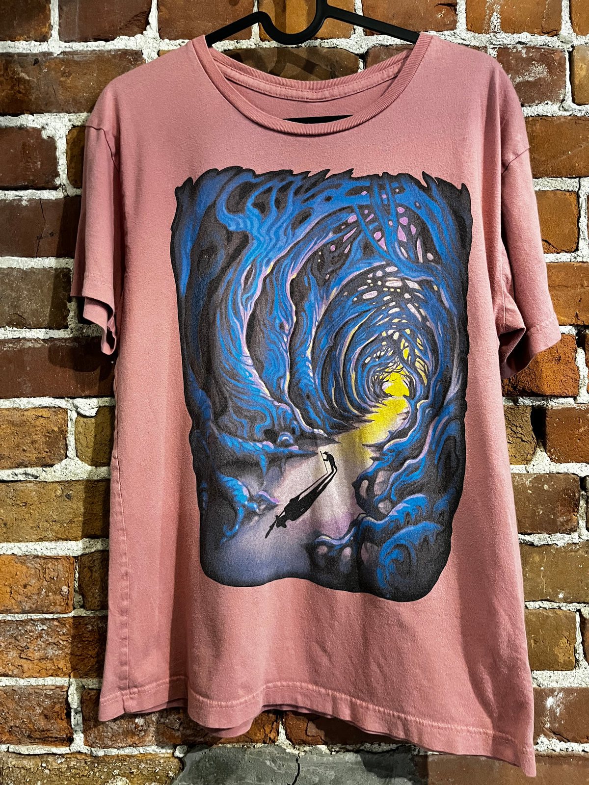Curbside Clothing Wanderer Graphic Tee S