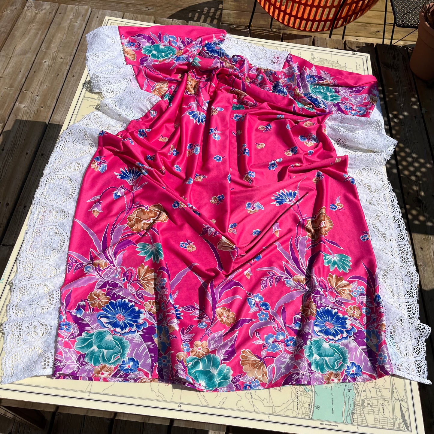 Vintage Pink Floral Lace Trimmed House Dress / Muumuu