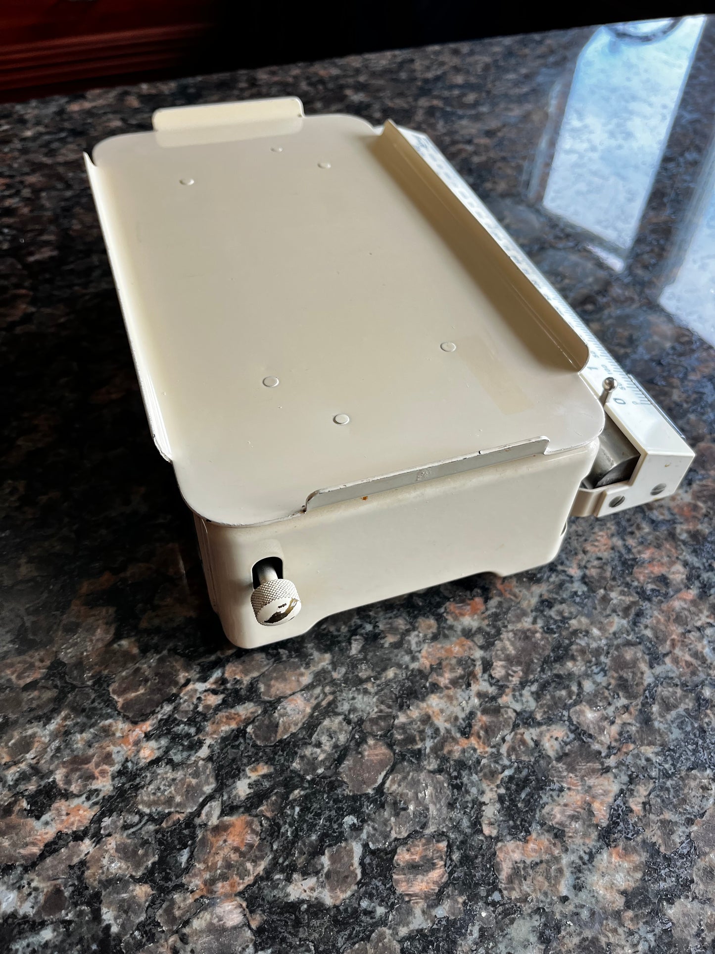 Vintage 50s Lyssex Swiss Made Metal Mail Scale 10kg
