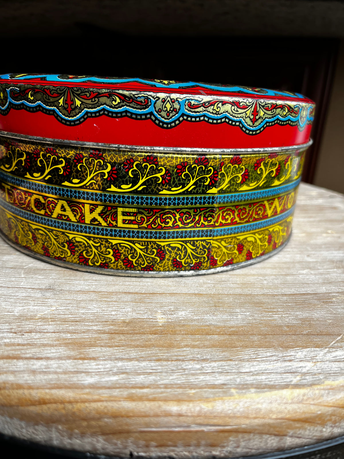 Vintage Wonder Fruit Cake Colourful Tin