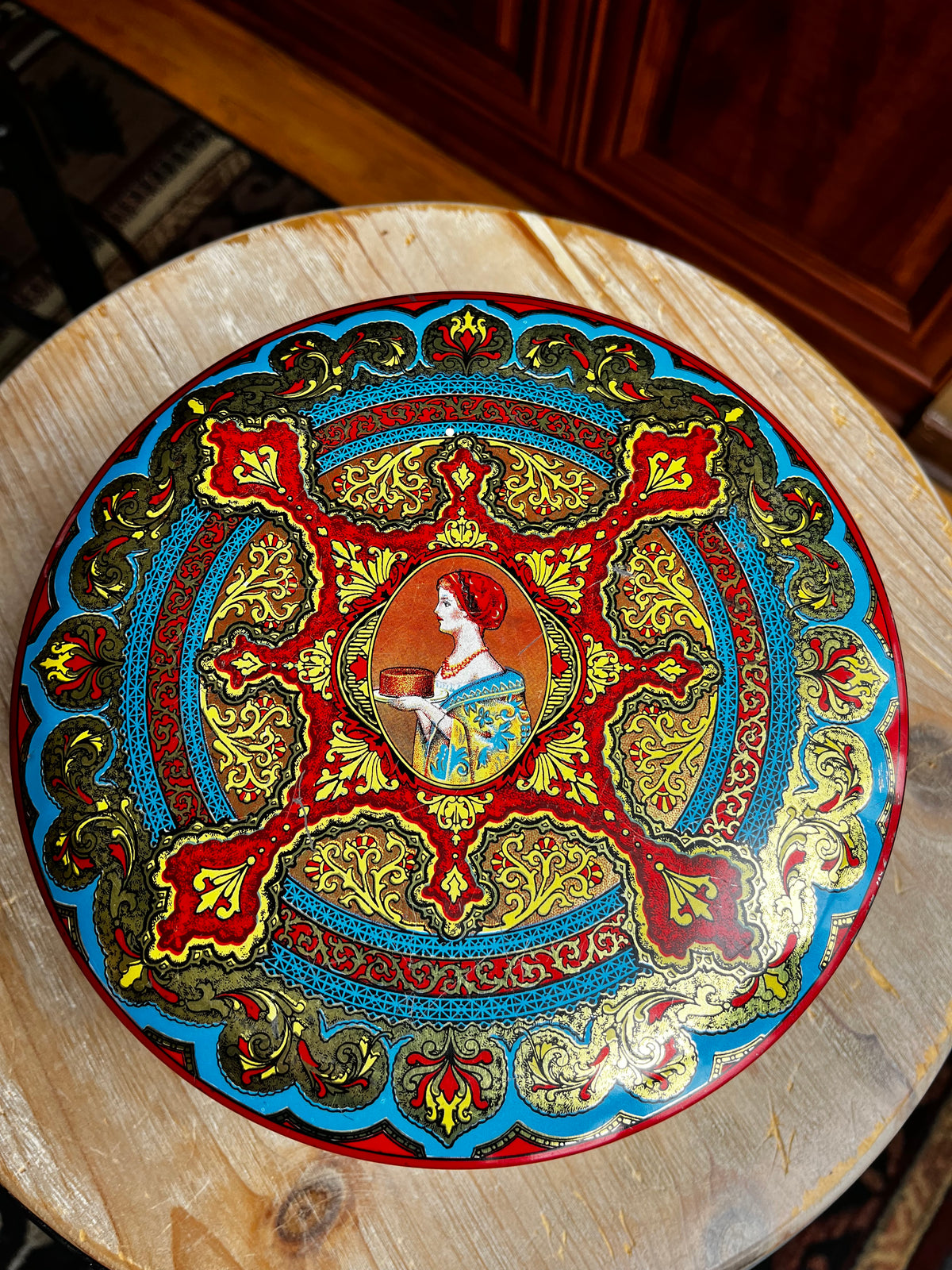 Vintage Wonder Fruit Cake Colourful Tin