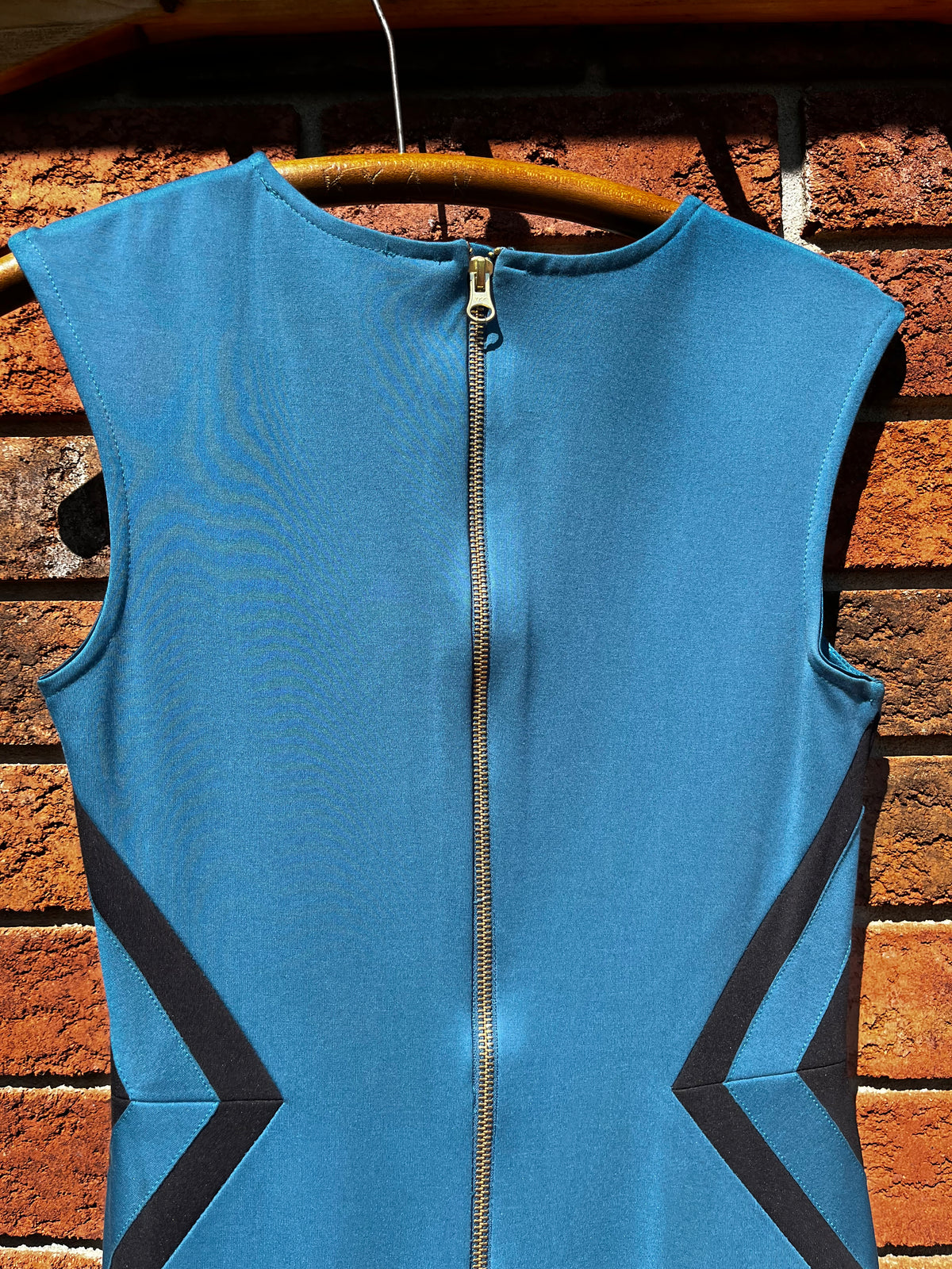 5th & Mercer Teal and Black Geometrical Zipperback Bodycon Dress