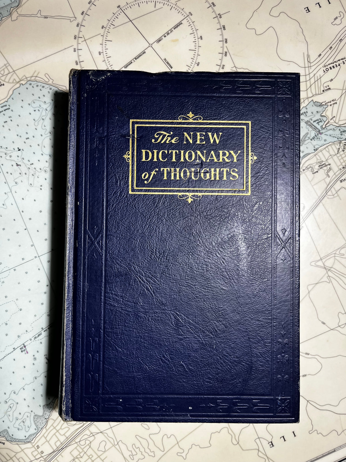 Vintage 1964 The New Dictionary of Thoughts Hardback Book