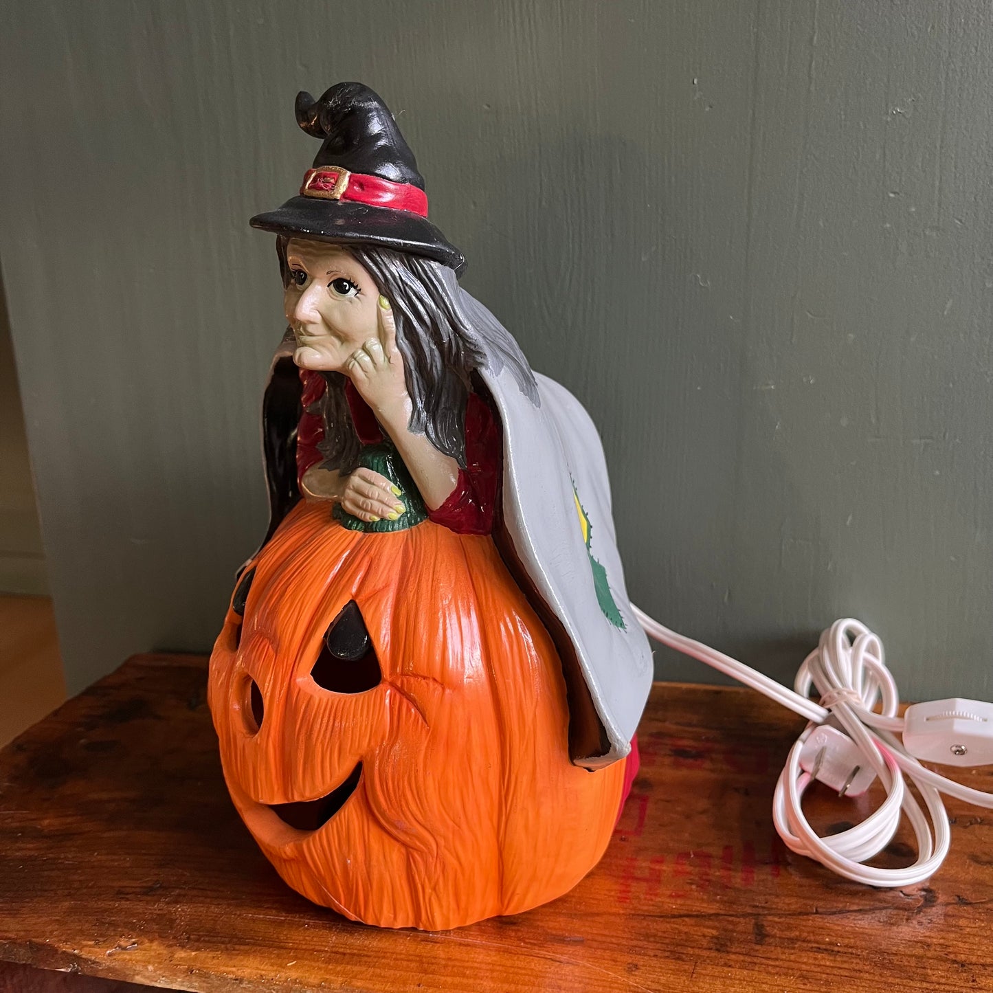Vintage Witch Jack -O- Lantern Halloween Lamp