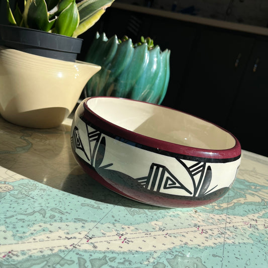 Vintage Ute Mountain Native American Pottery 1196 #16 Ceramic bowl