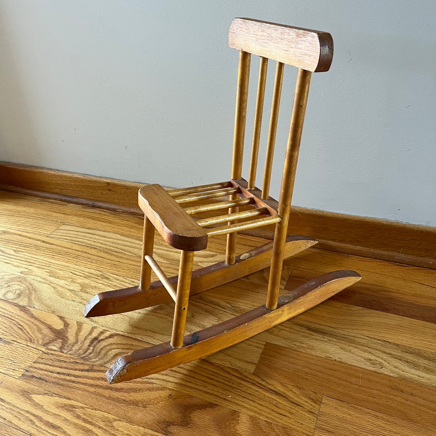 Vintage Mini Wood Doll Rocking Chair / Plant Stand