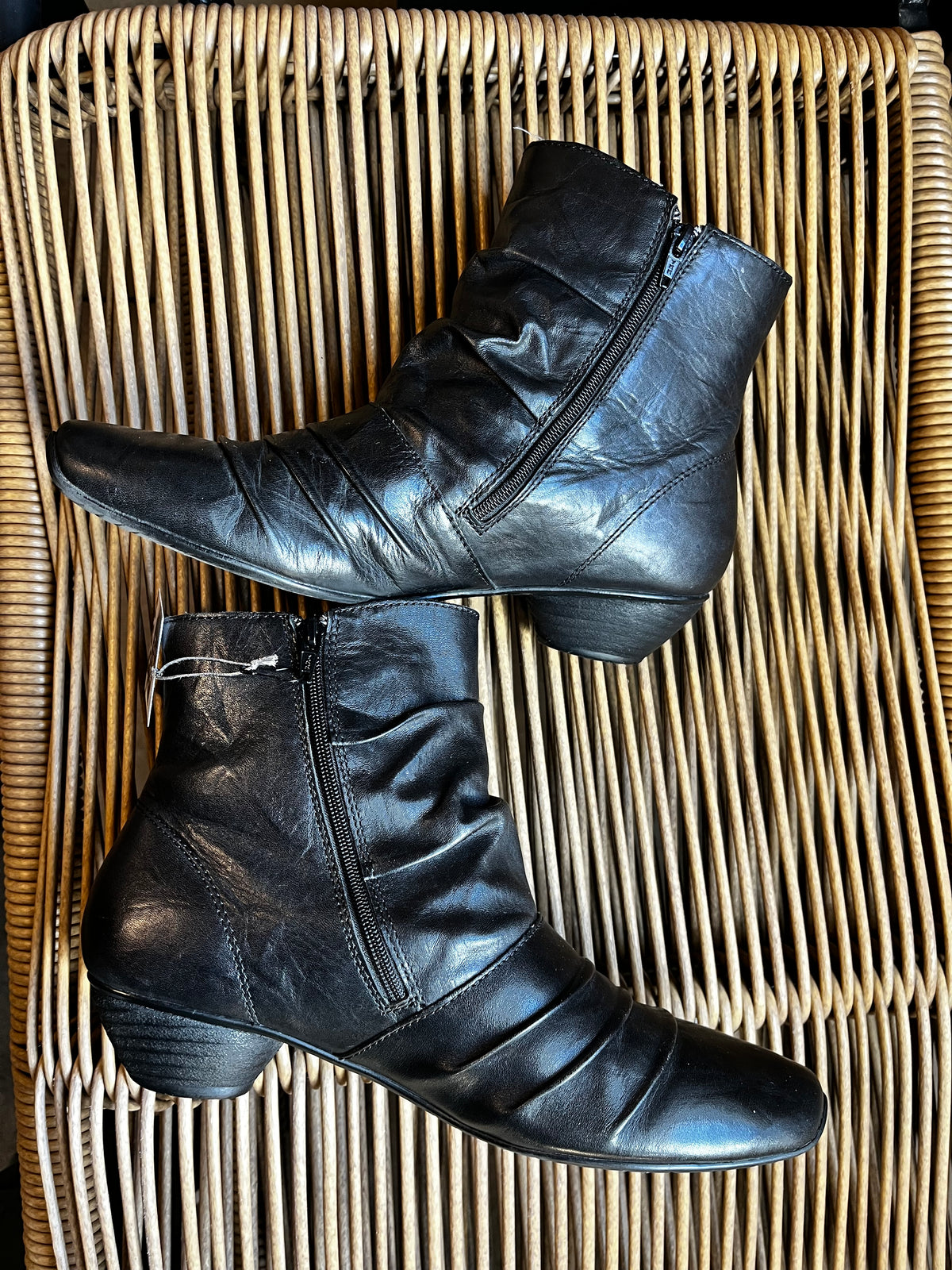 Vintage Y2K Josef Seibel Black Leather Ankle Boots