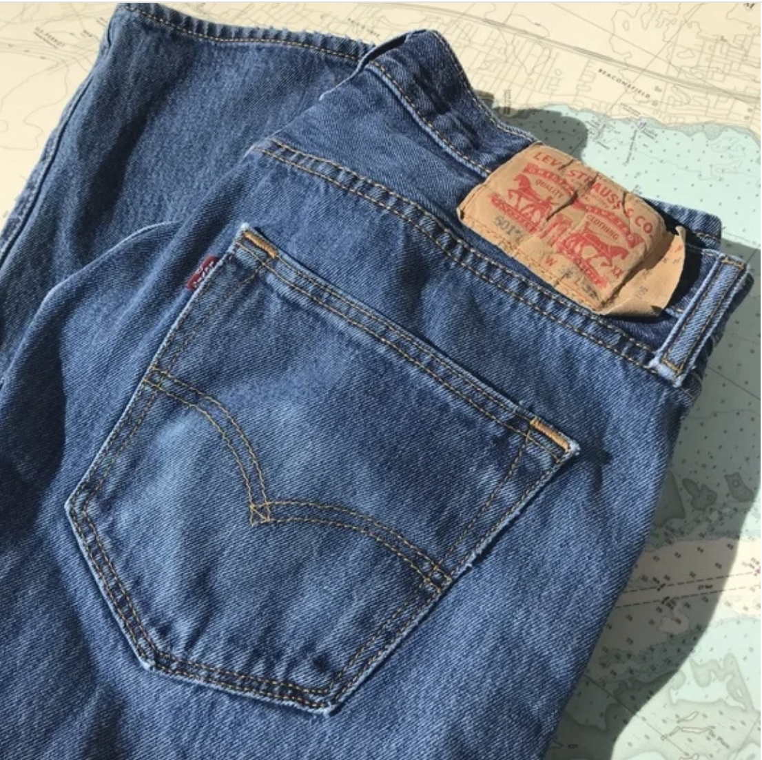 Vintage 00s Distressed Levi's 501 Button Fly 34x32