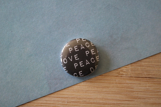 Button - Peace & Love
