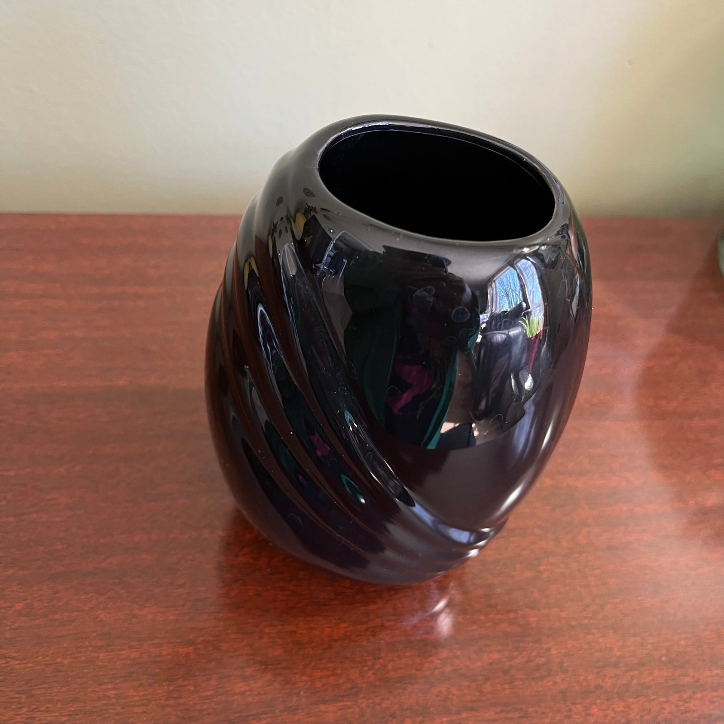 Vintage '80s Deco Black Wave Vase