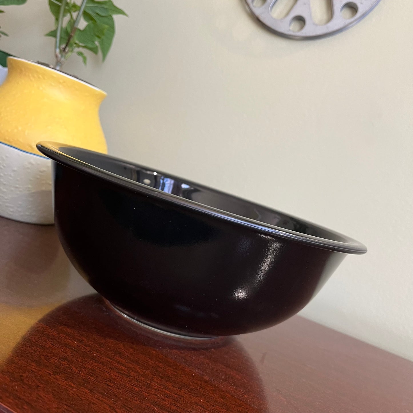 Vintage Black Pyrex Bowl 2.5L #325